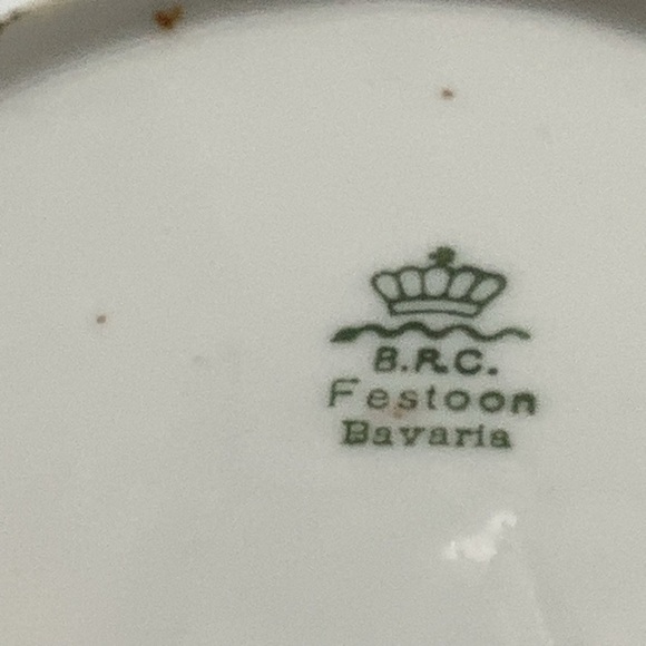 Vintage Fruit Plate and Four Fruit Bowls - Picture 13 of 16